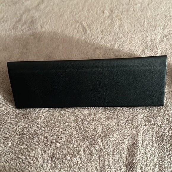 Barton Perreira case - Picture 3 of 4